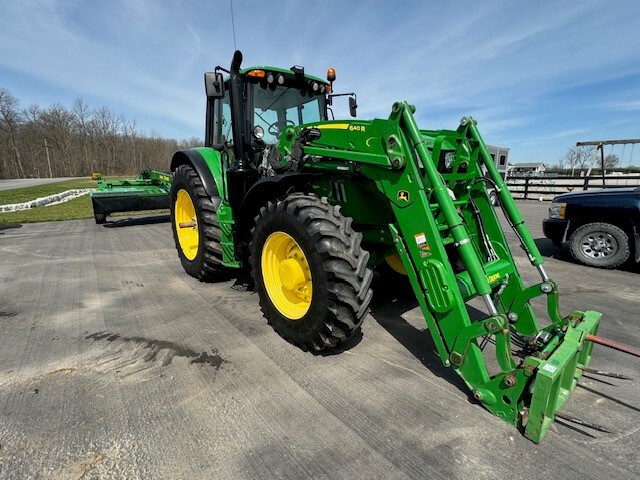 2018 John Deere 6155M