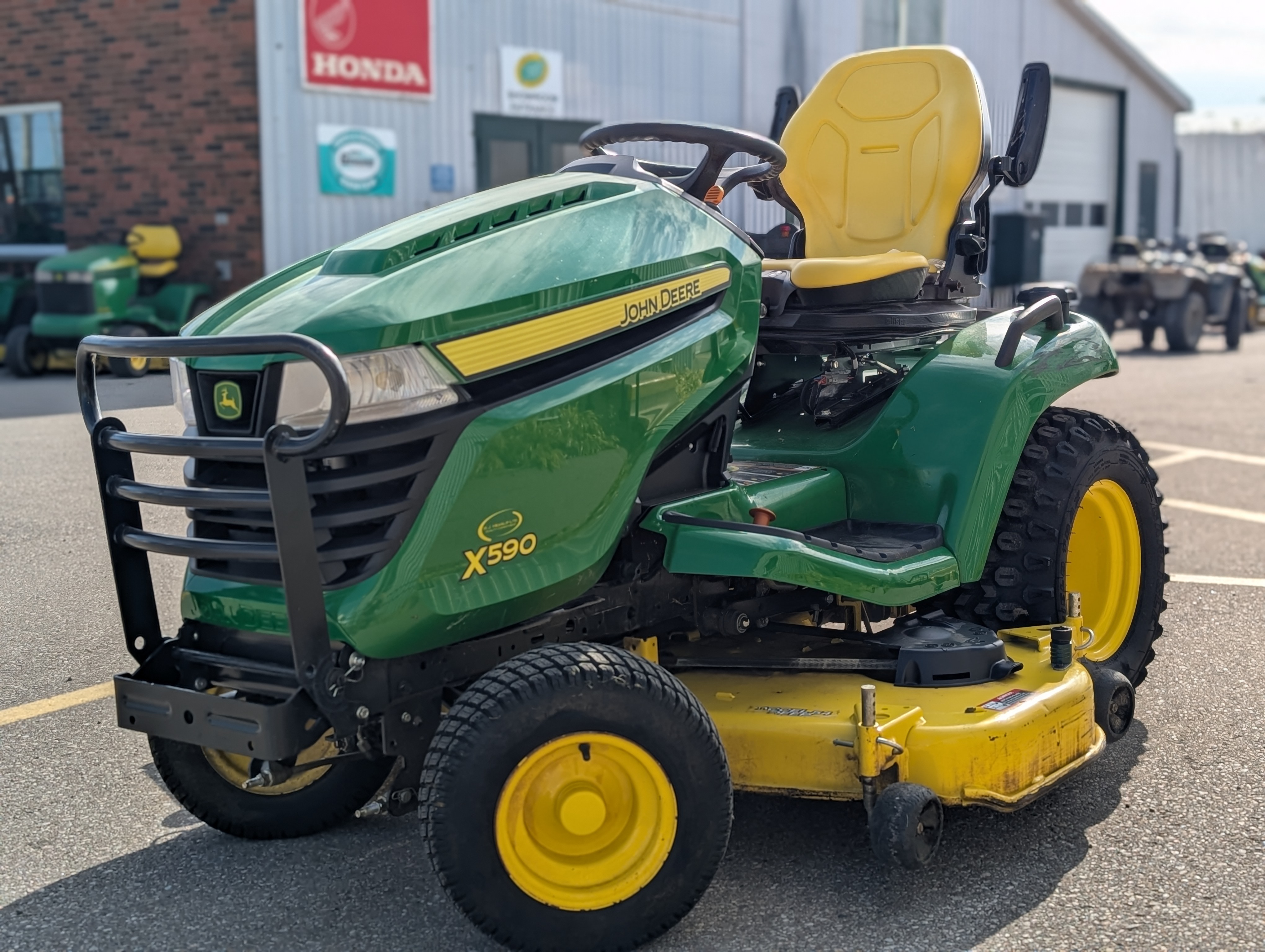 2021 John Deere X590